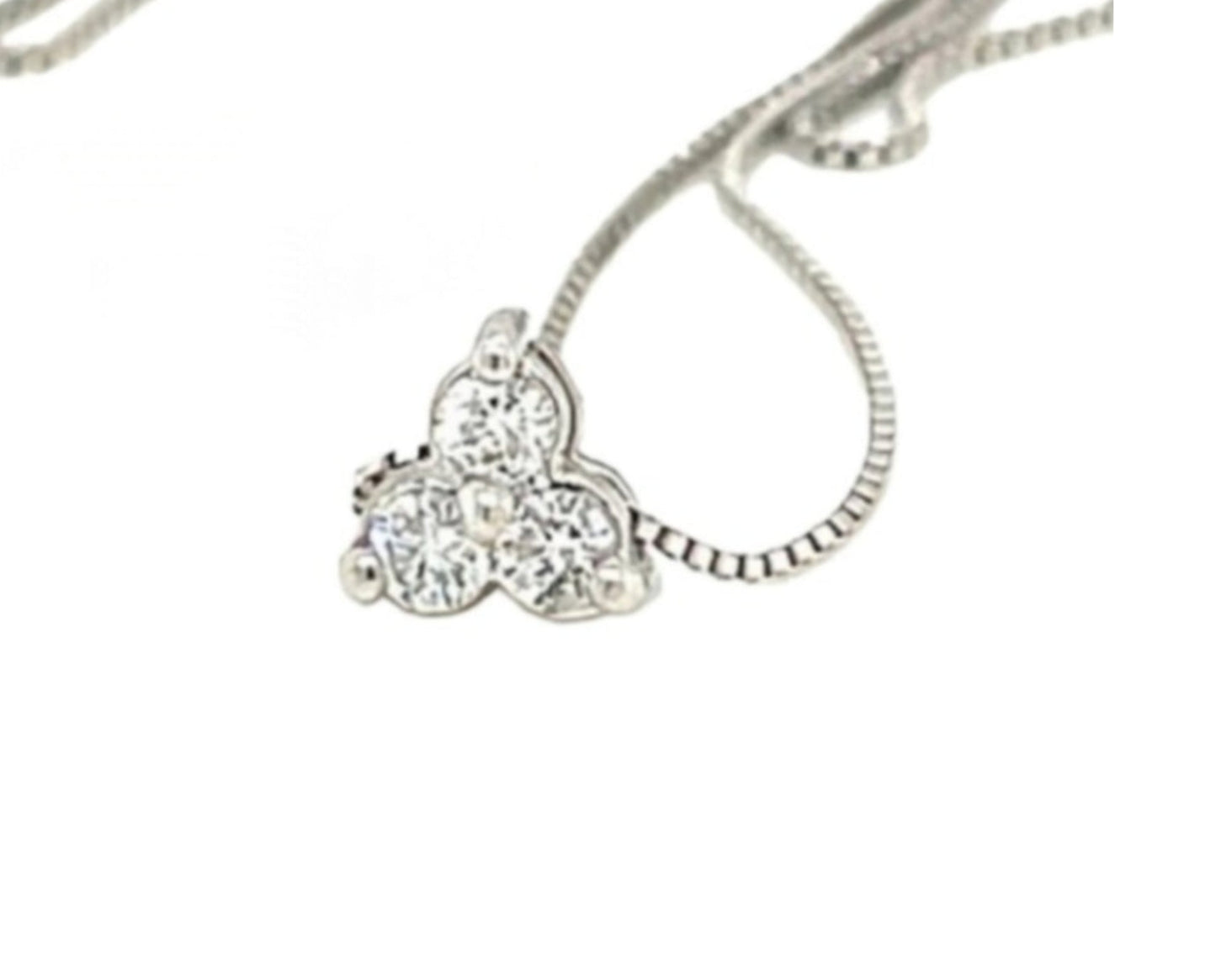 Colgante trilogía certificado HRD en oro blanco y 3 diamantes naturales de 0,43ct
