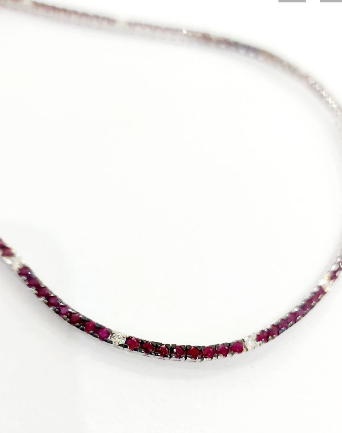 Collana tennis in oro bianco con rubino e diamante naturale 7.90 ct