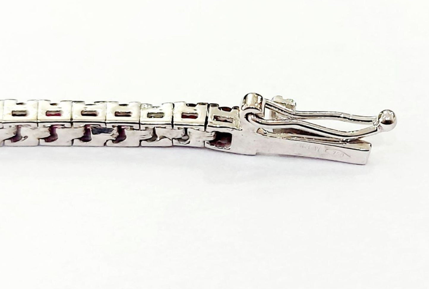 Collana tennis in oro bianco con rubino e diamante naturale 7.90 ct