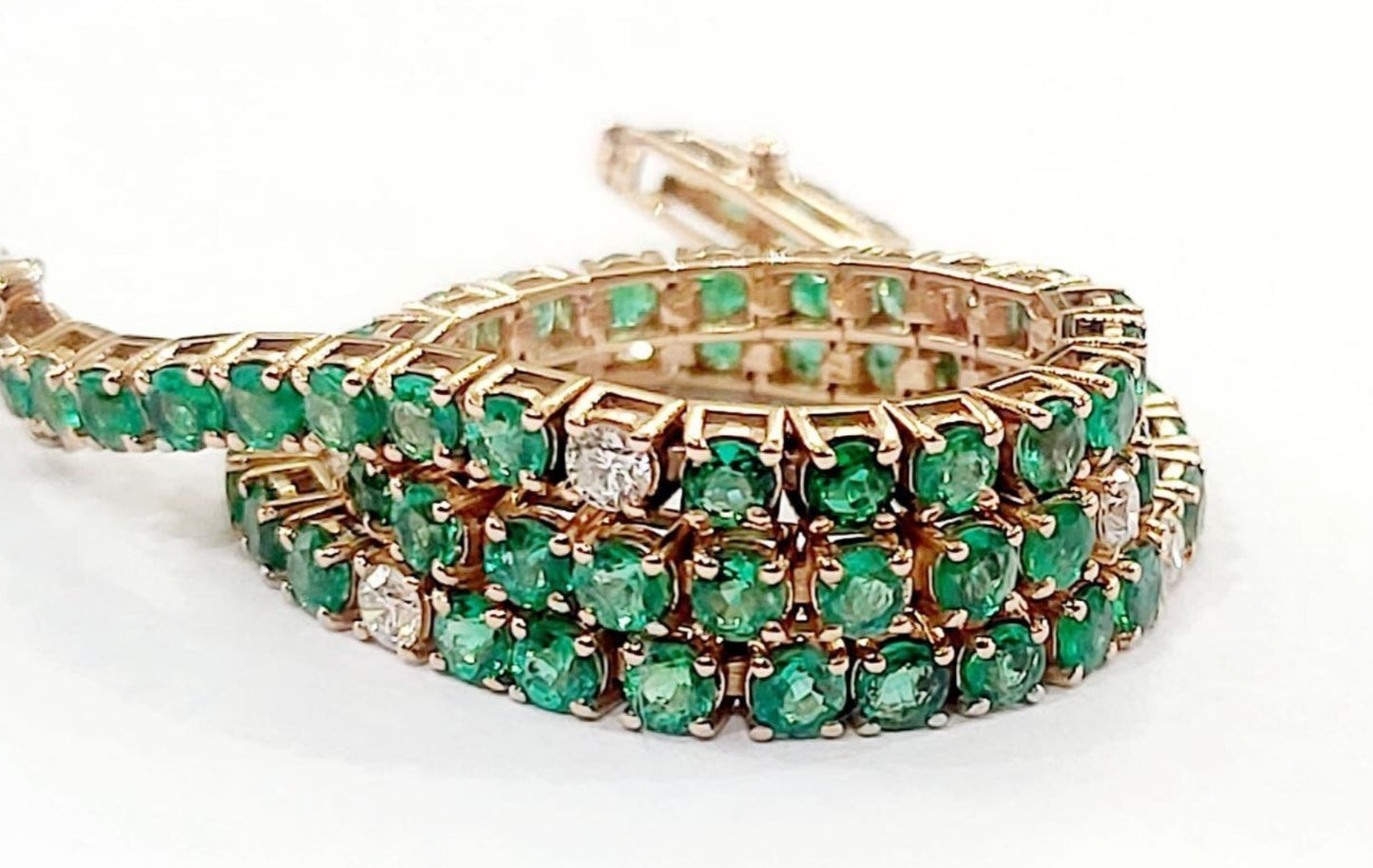 Bracciale tennis in oro con smeraldo e diamanti naturali 10.08 ct