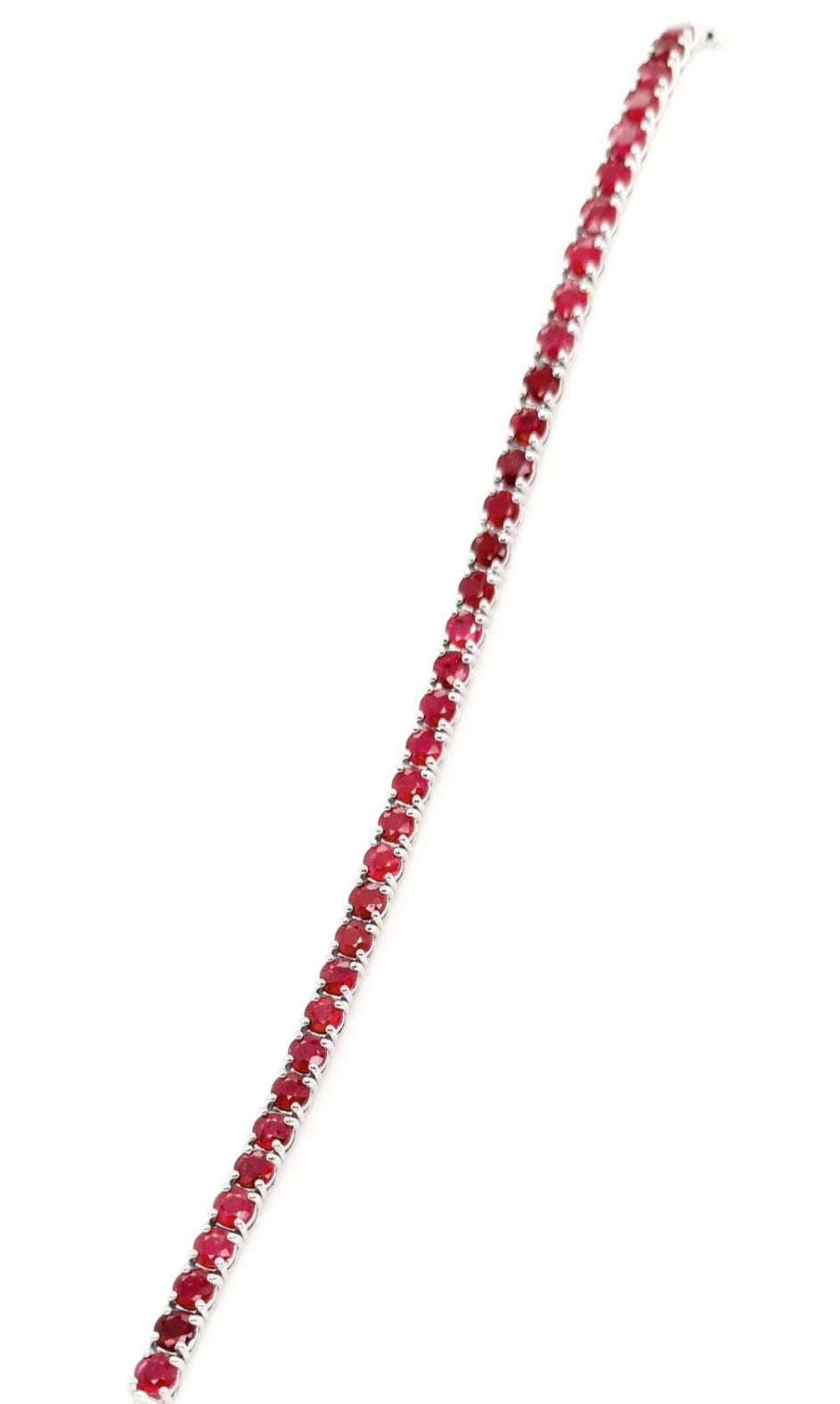 Bracciale tennis in oro bianco e rubino naturale 10.93 ct