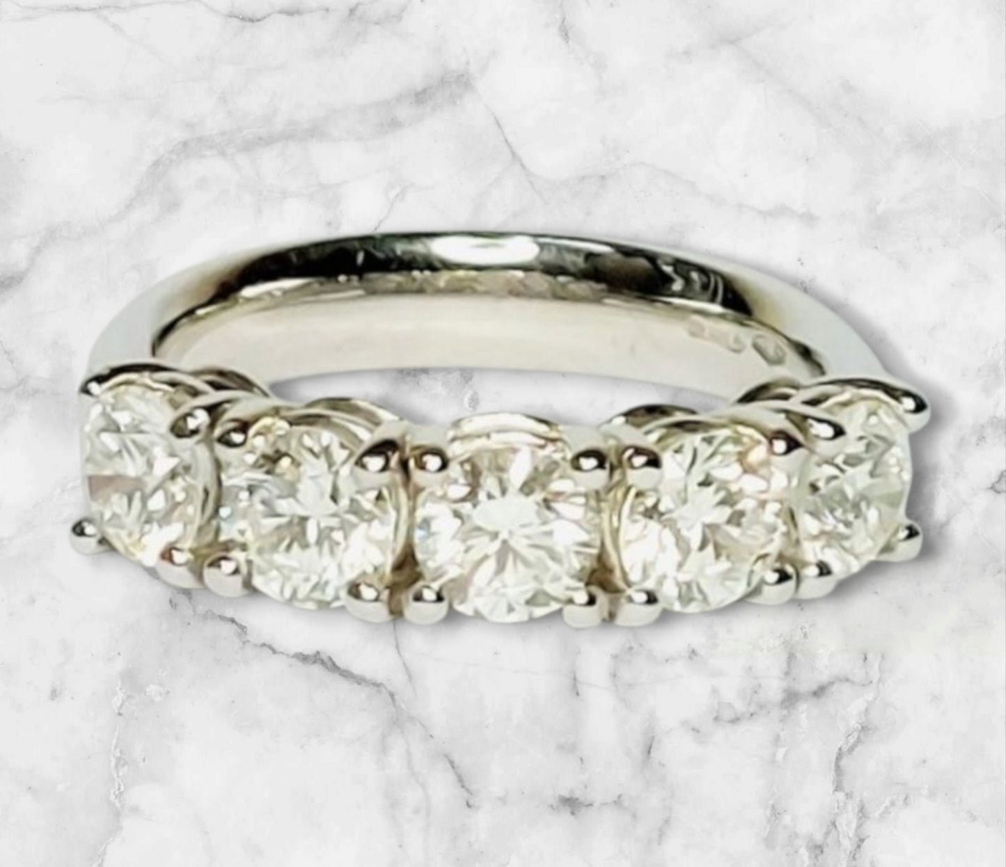 Anello riviera in oro bianco 18k con diamanti naturali 1.50 ct
