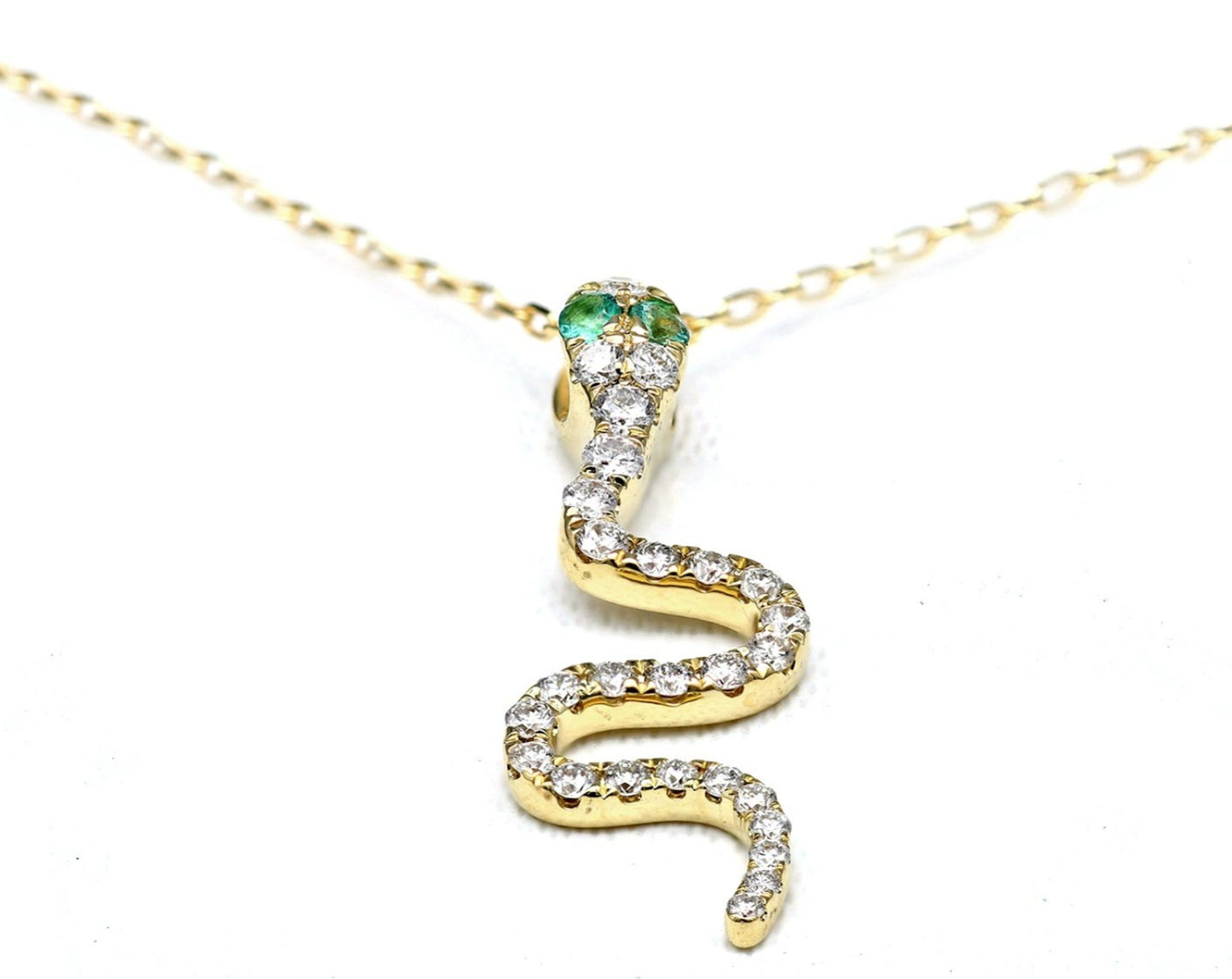 Collana con ciondolo in oro giallo 18k con diamanti naturali 0.35ct