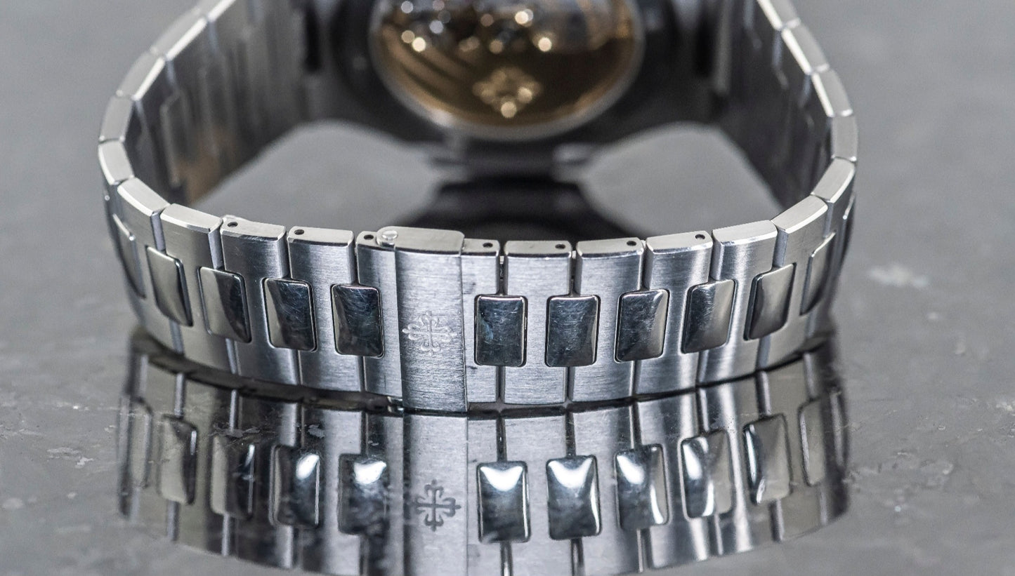 Patek Philippe Nautilus 7118/1A-010