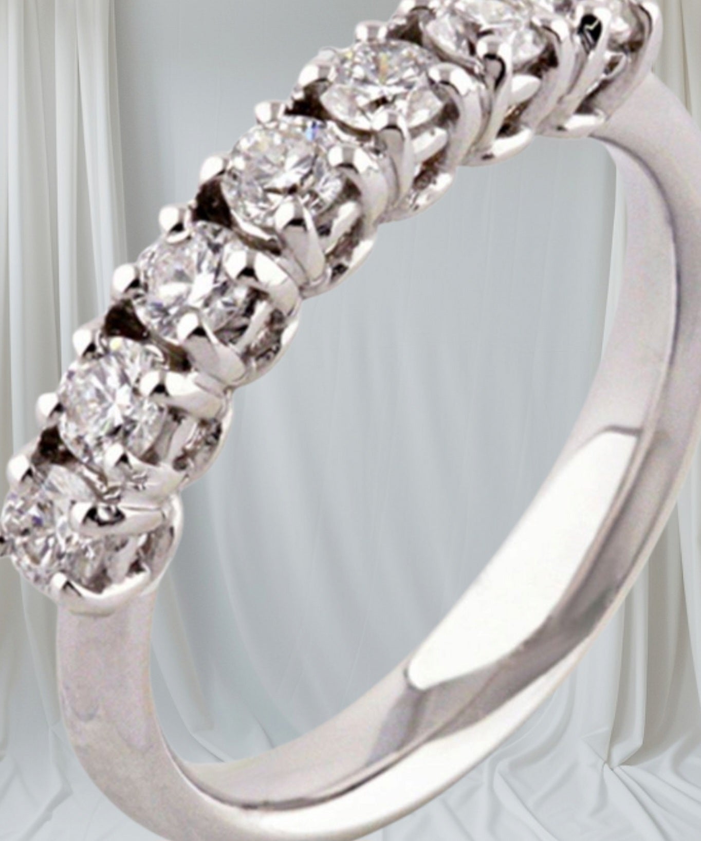 Anello riviera in oro bianco 18k con diamanti naturali 1.12ct