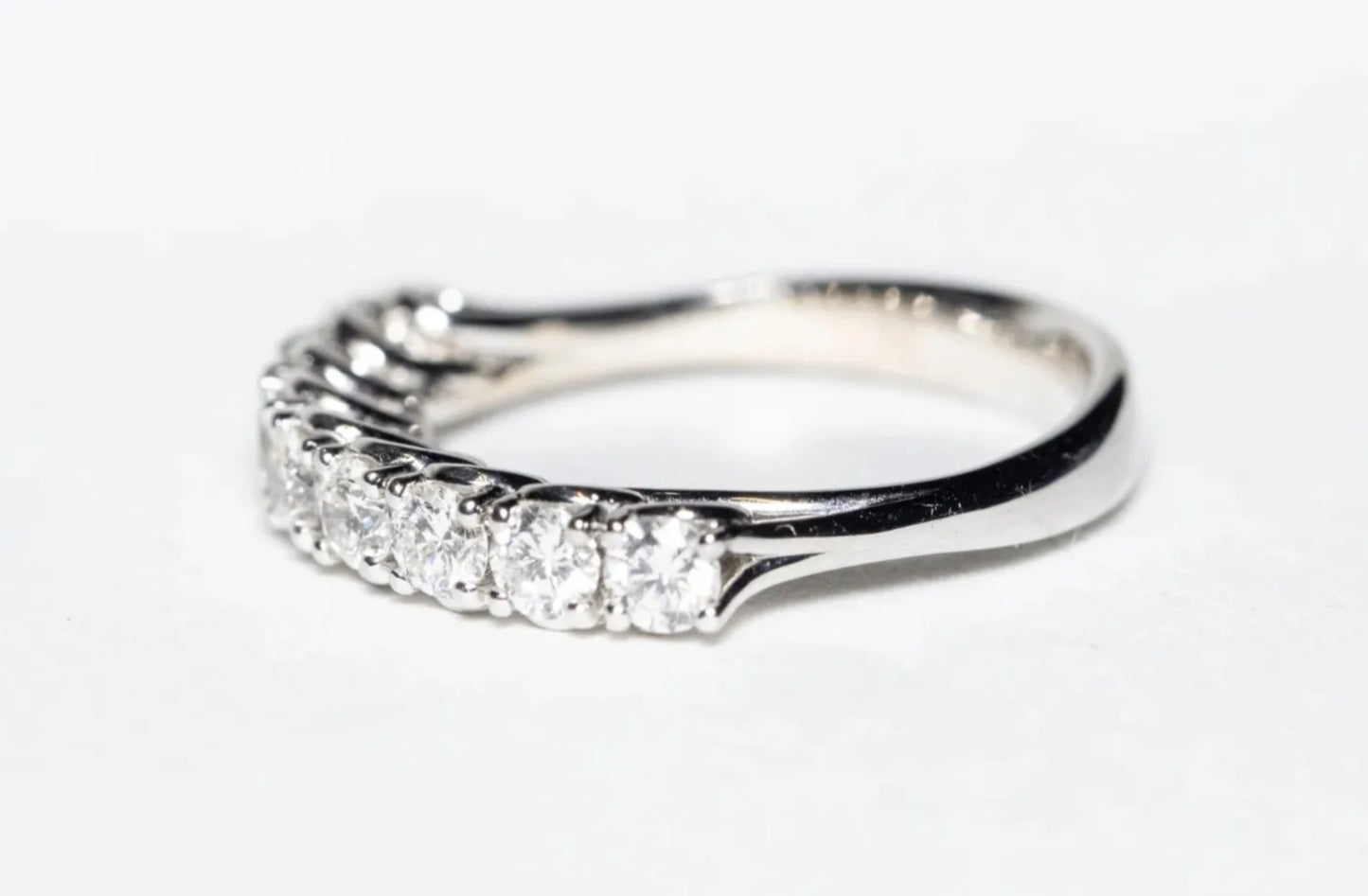Anello riviera in oro bianco 18k con diamanti naturali 0.70ct