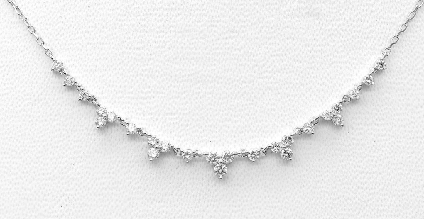 Collana con ciondolo in oro bianco 18k e diamanti naturali 2.50ct