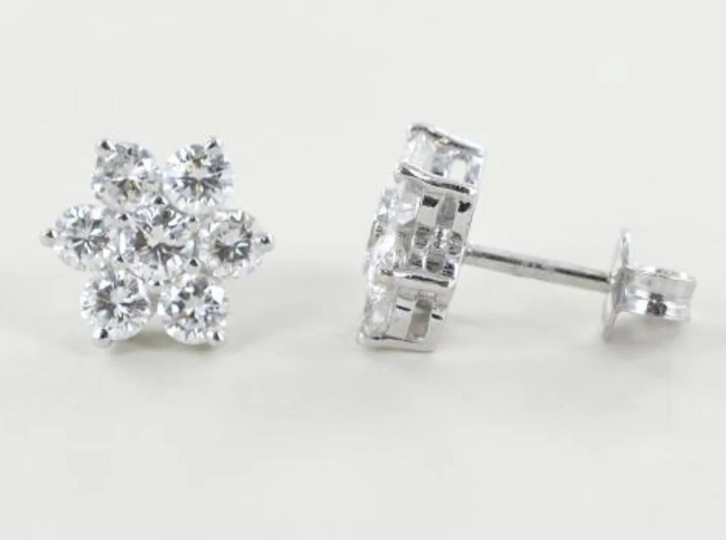 Orecchini - 18 carati Oro bianco - 1.40ct. tw. Diamante (Naturale) -