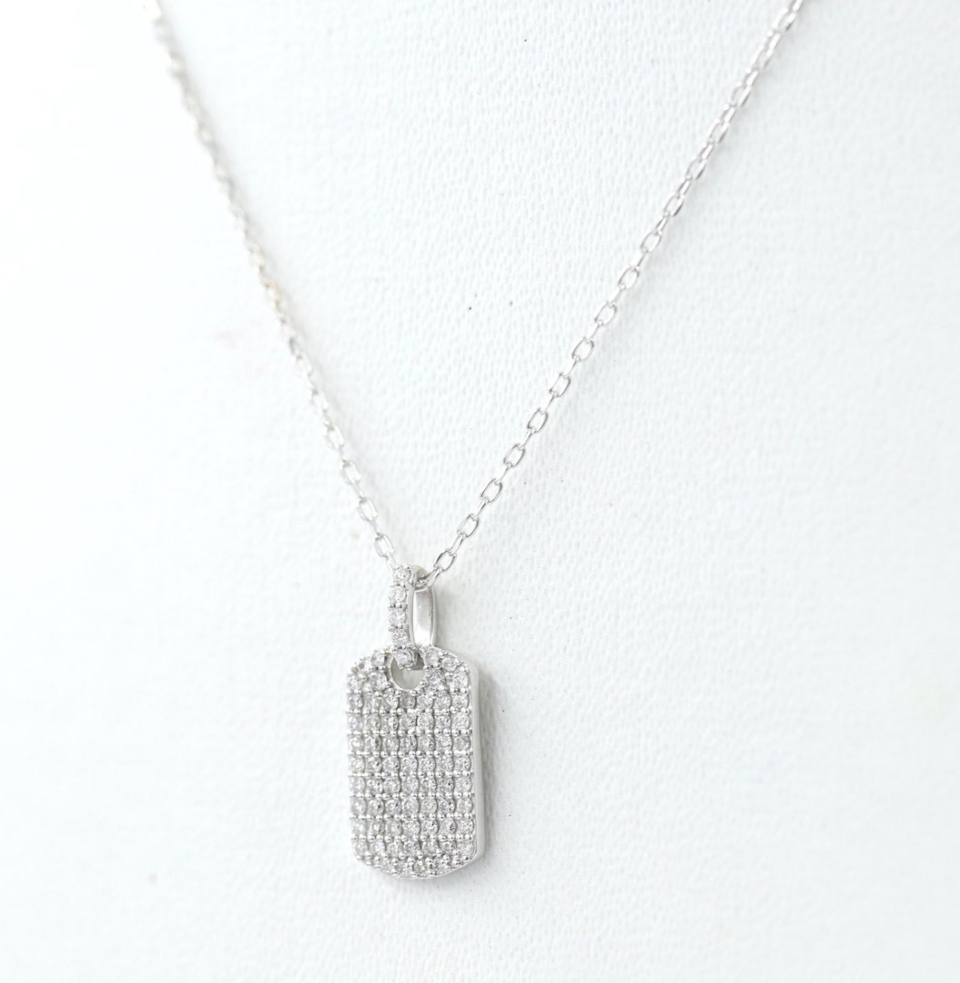 Collana con ciondolo in oro 18kt con diamanti naturali 0.33ct