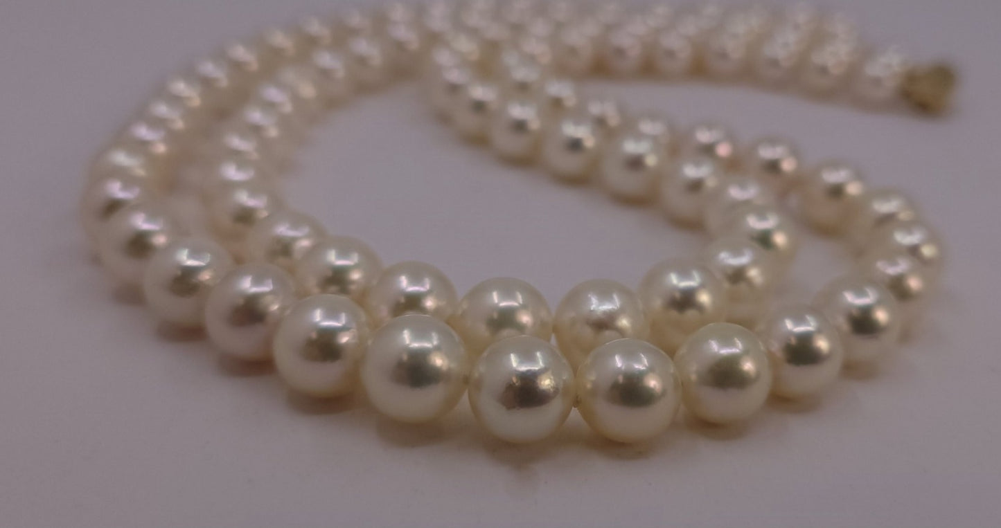 Collana in oro 18k e perle naturale akoya 9mm