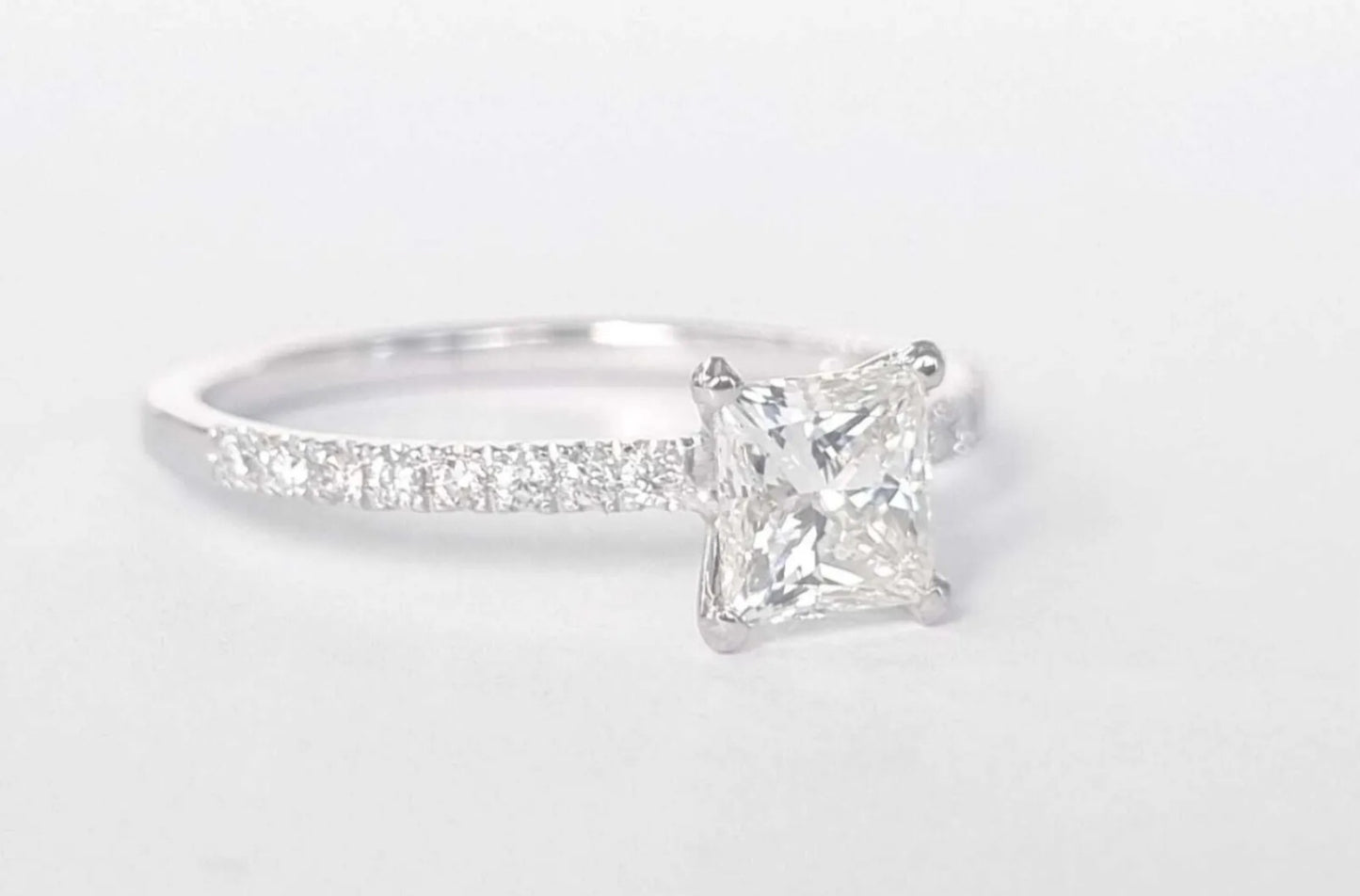 Anello 18 carati Oro bianco - 0.85ct. tw. Diamante (Naturale)