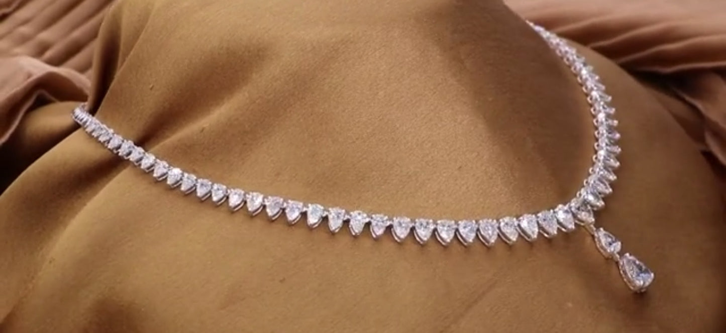 Collana tennis in oro bianco 18k e diamanti naturali 42ct