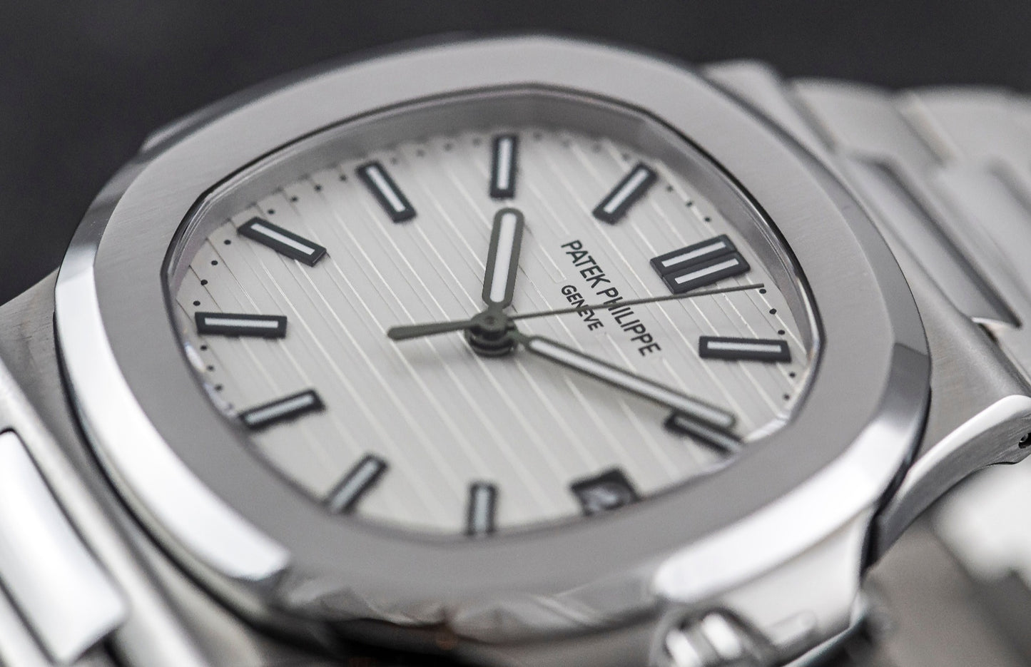 Patek Philippe Nautilus 7118/1A-010