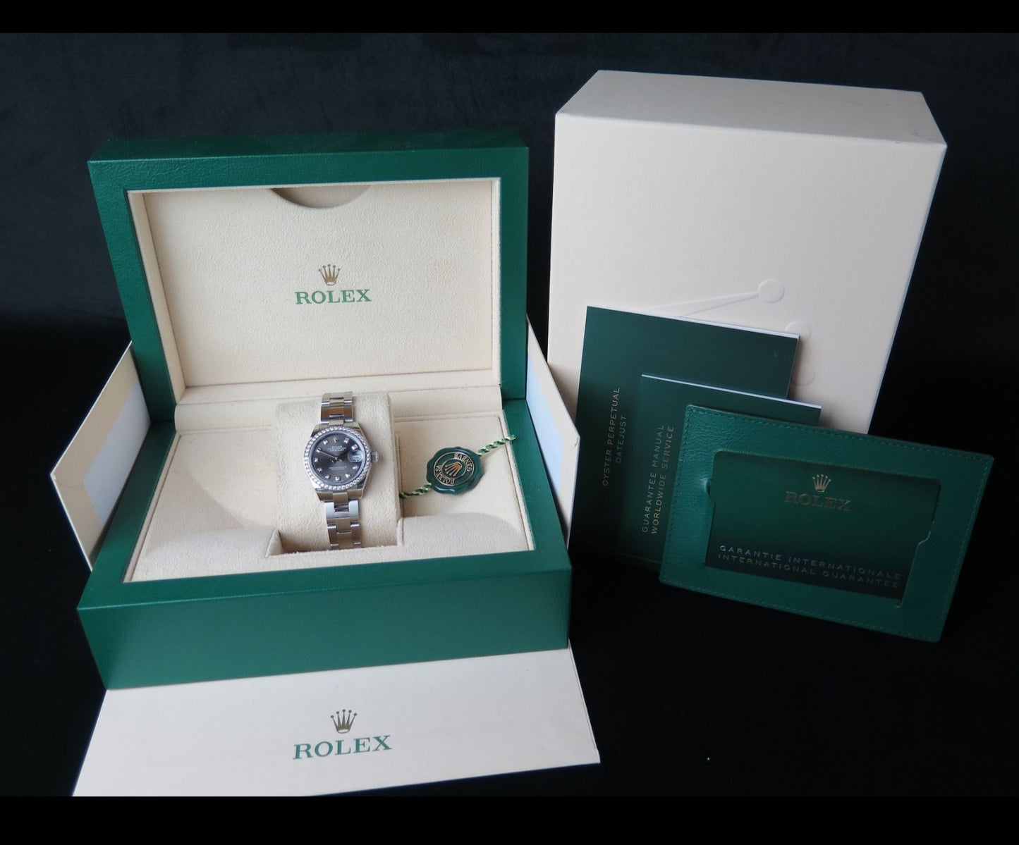 Rolex Lady-DatejustLady-Datejust 28 Dark Grey Diamond Dial