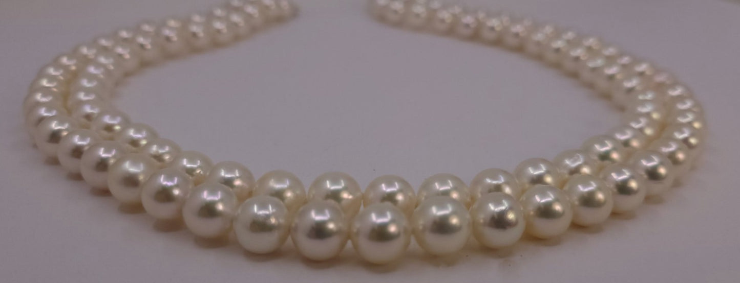 Collana in oro 18k e perle naturale akoya 9mm