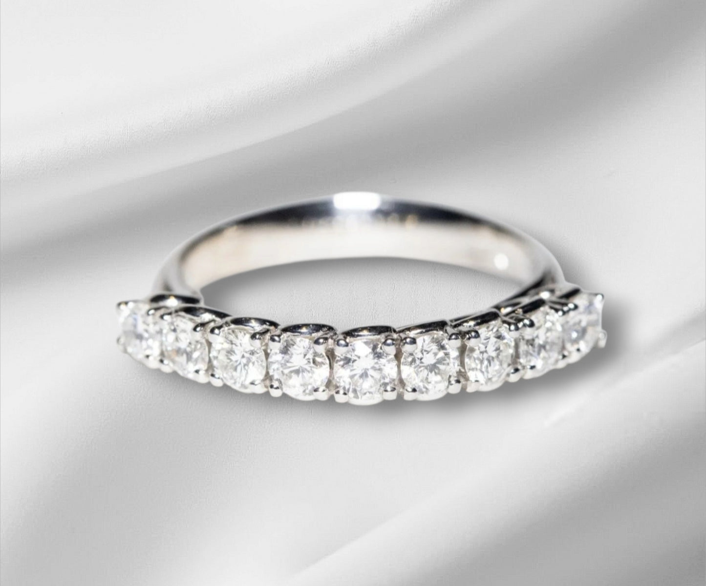 Anello riviera in oro bianco 18k con diamanti naturali 0.70ct