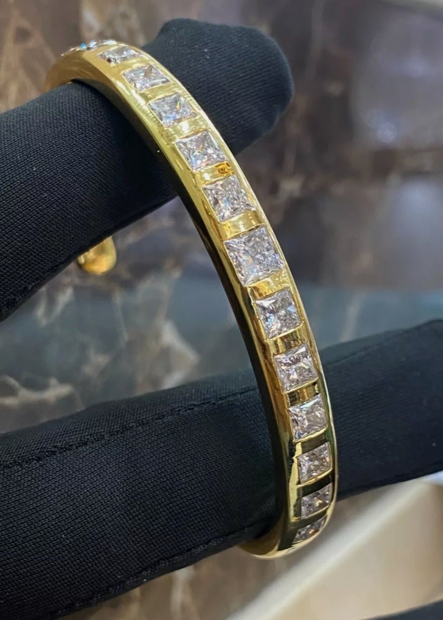 Bracciale elegante 10,10 ct forma principessa diamanti incassato oro