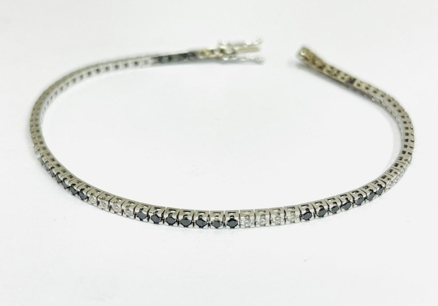 Bracciale tennis in oro bianco e diamanti naturali 5.00ct