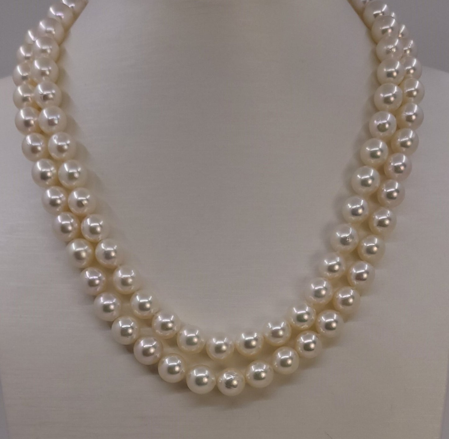 Collana in oro 18k e perle naturale akoya 9mm