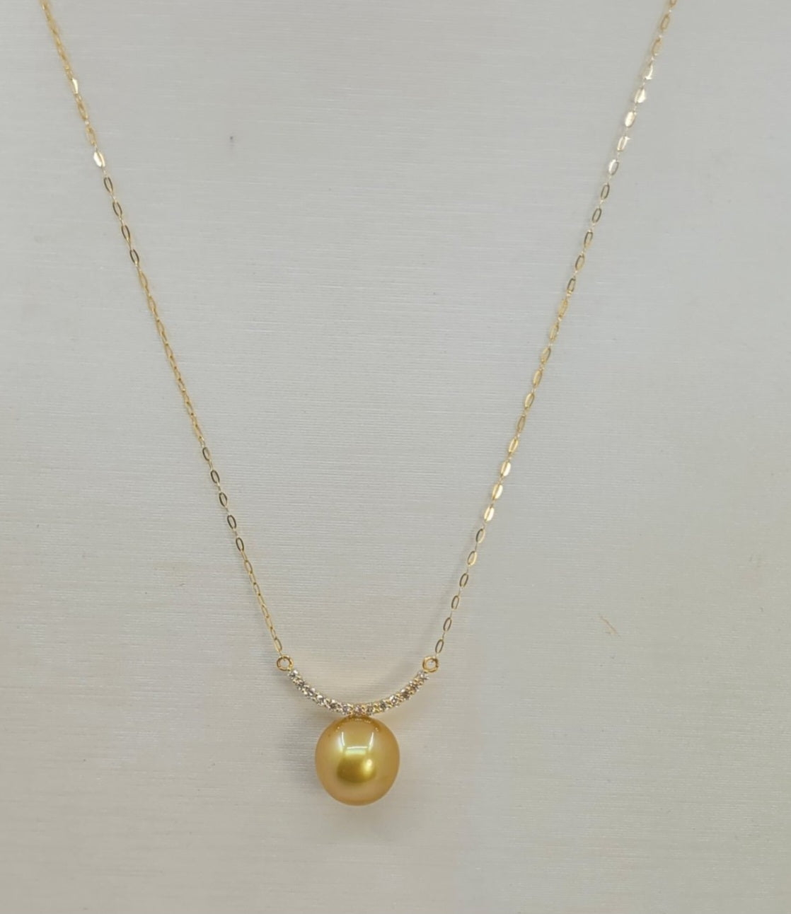 Collana in oro 18k e diamanti naturali 0.30ct e perle australiana 10mm