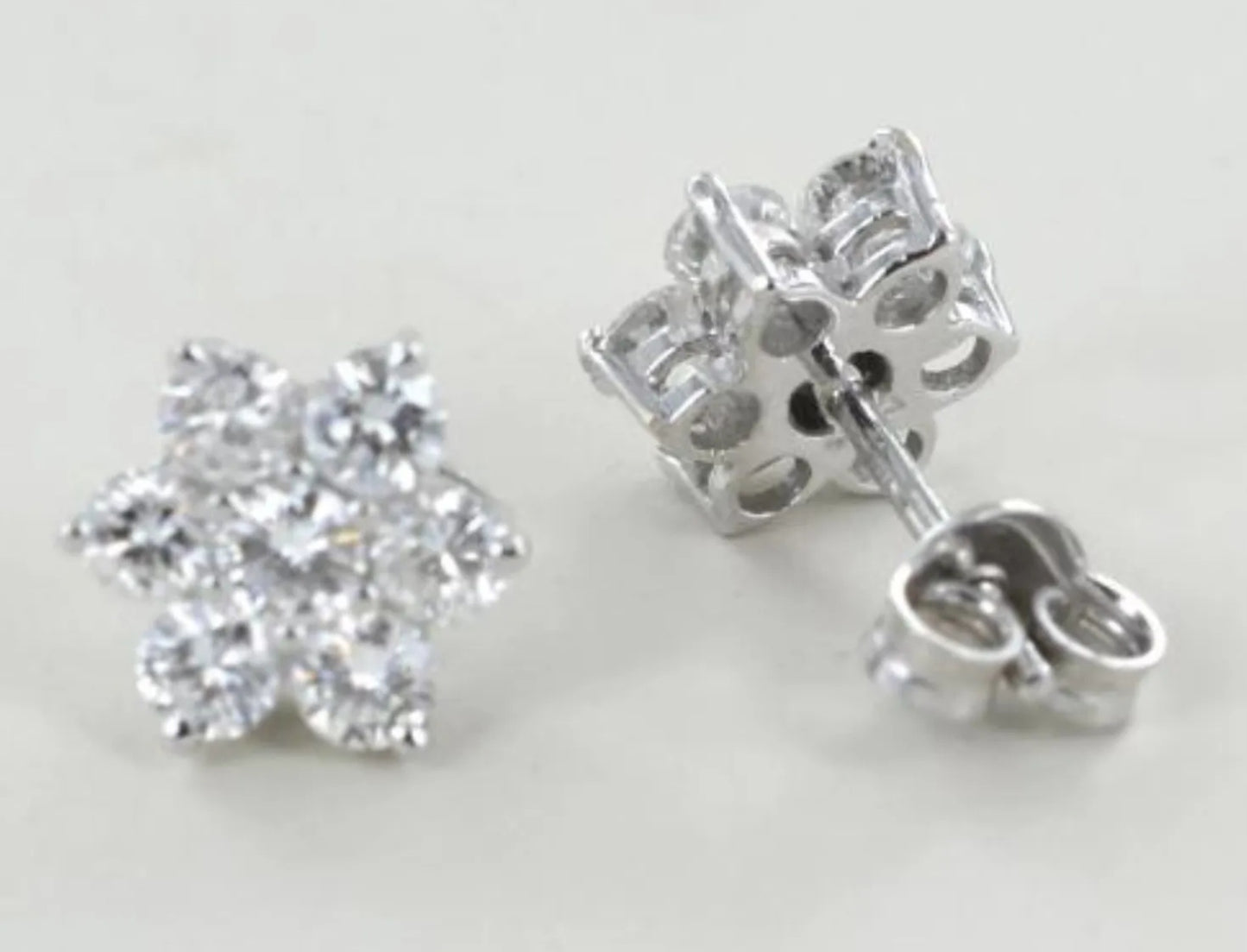 Orecchini - 18 carati Oro bianco - 1.40ct. tw. Diamante (Naturale) -