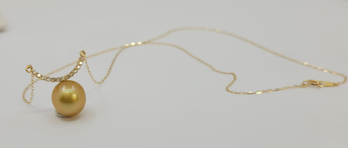 Collana in oro 18k e diamanti naturali 0.30ct e perle australiana 10mm