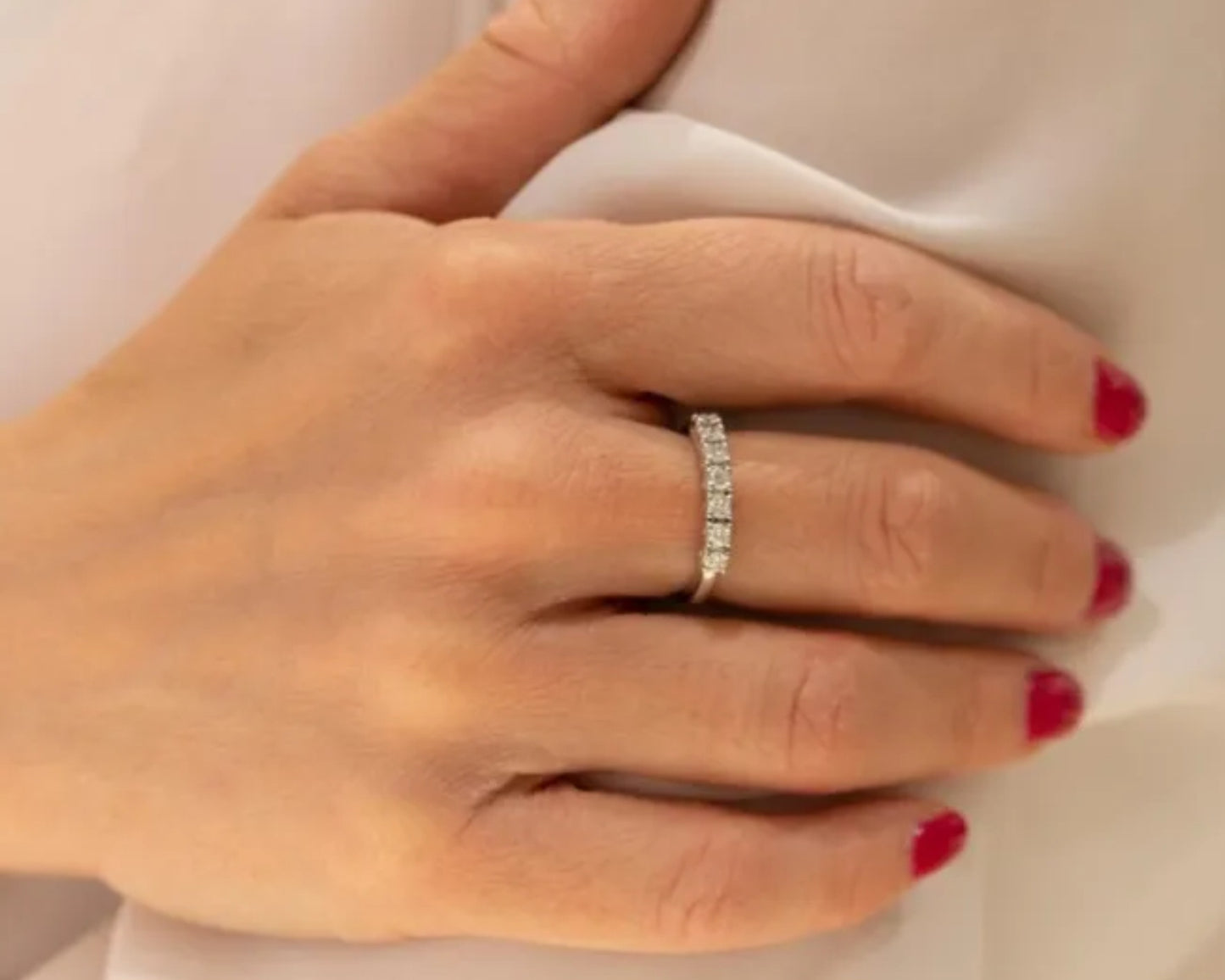 Anello riviera in oro bianco 18k con diamanti naturali 0.56ct