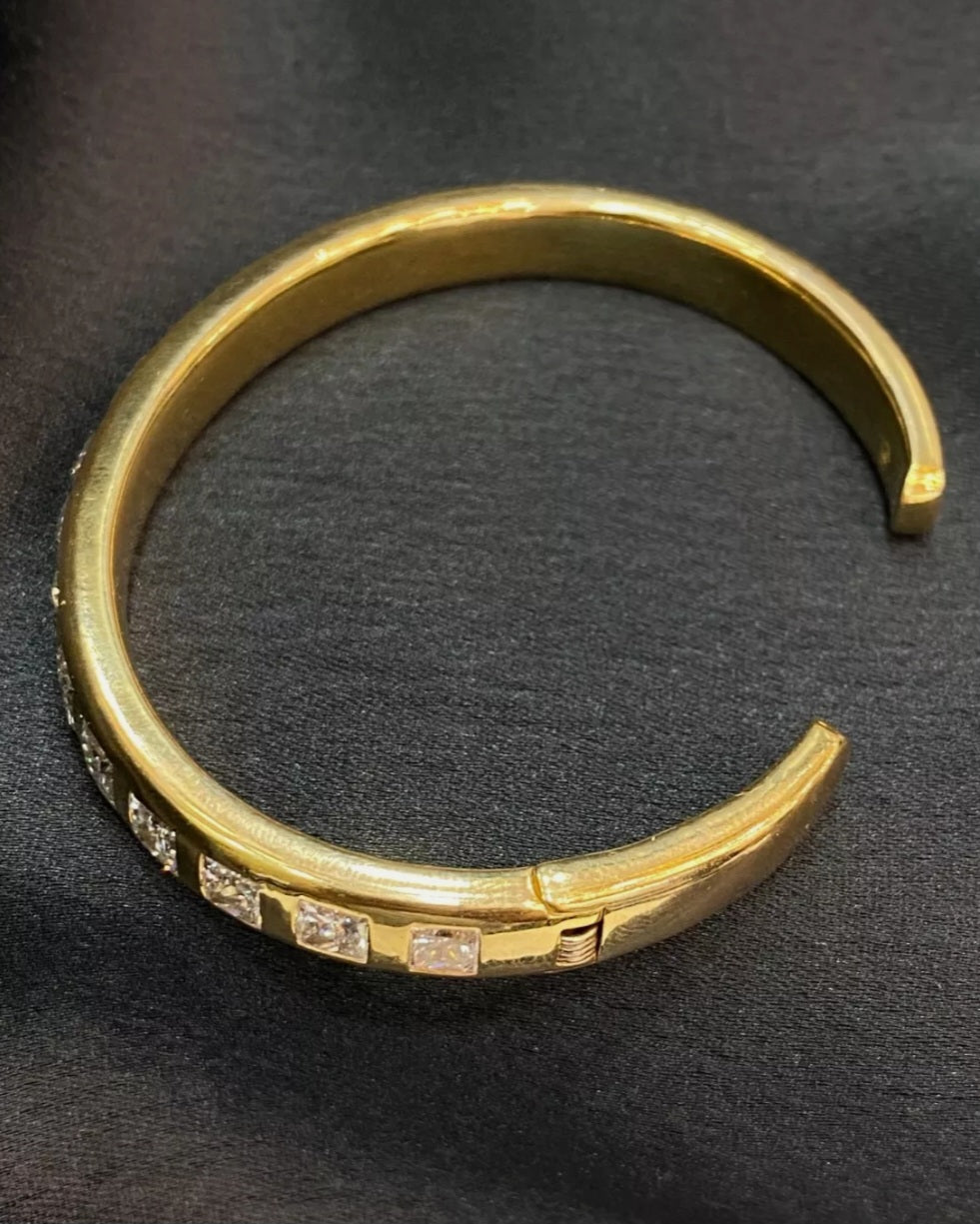 Bracciale elegante 10,10 ct forma principessa diamanti incassato oro