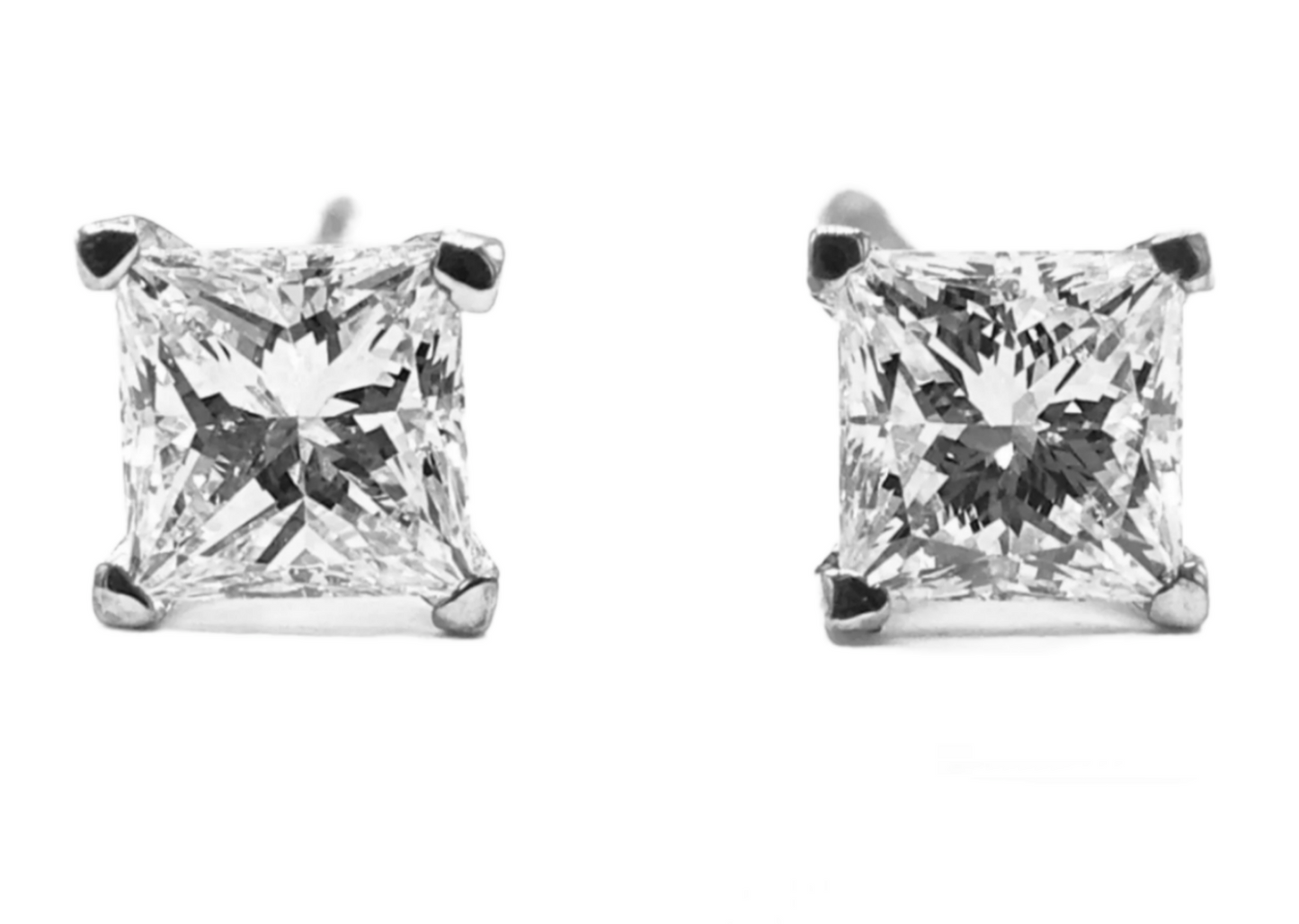 orecchini punto luce  in oro bianco 18k e 2 diamanti naturali taglio princess 0,50 ct