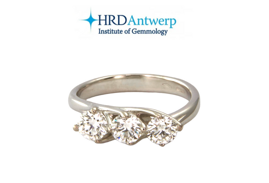HRD-zertifizierter Trilogy-Ring mit 3 natürlichen Diamanten 0,74 ct