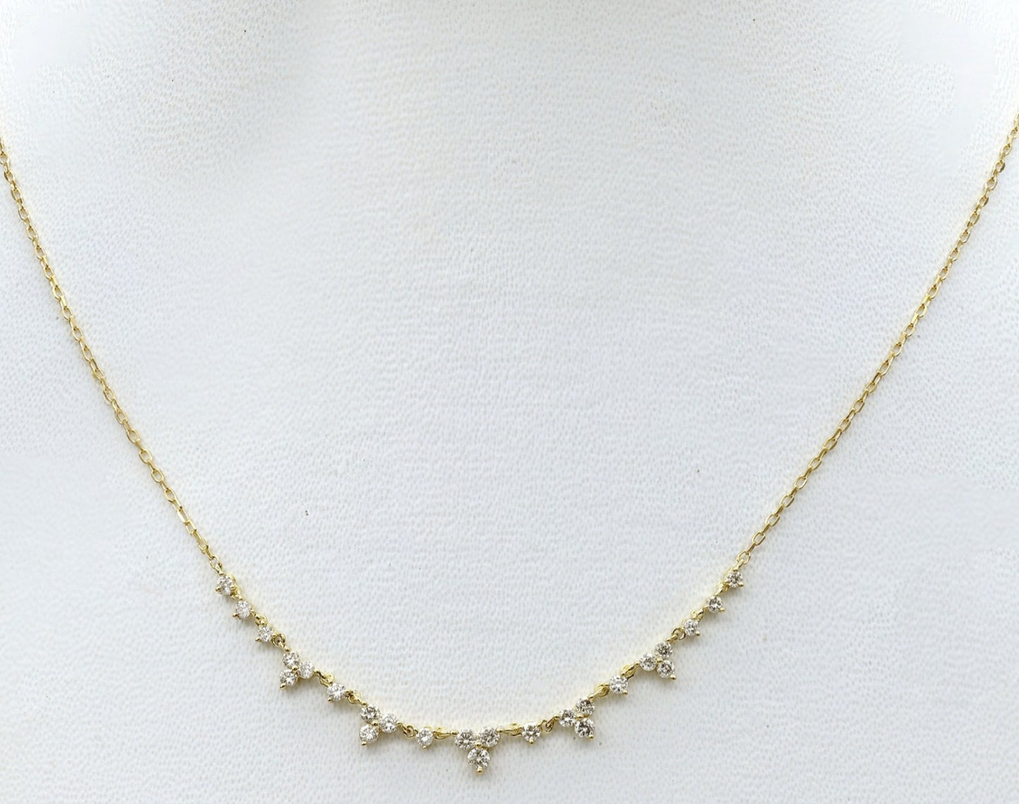 Collana con ciondolo in oro giallo 18k e diamanti naturali 2.50ct