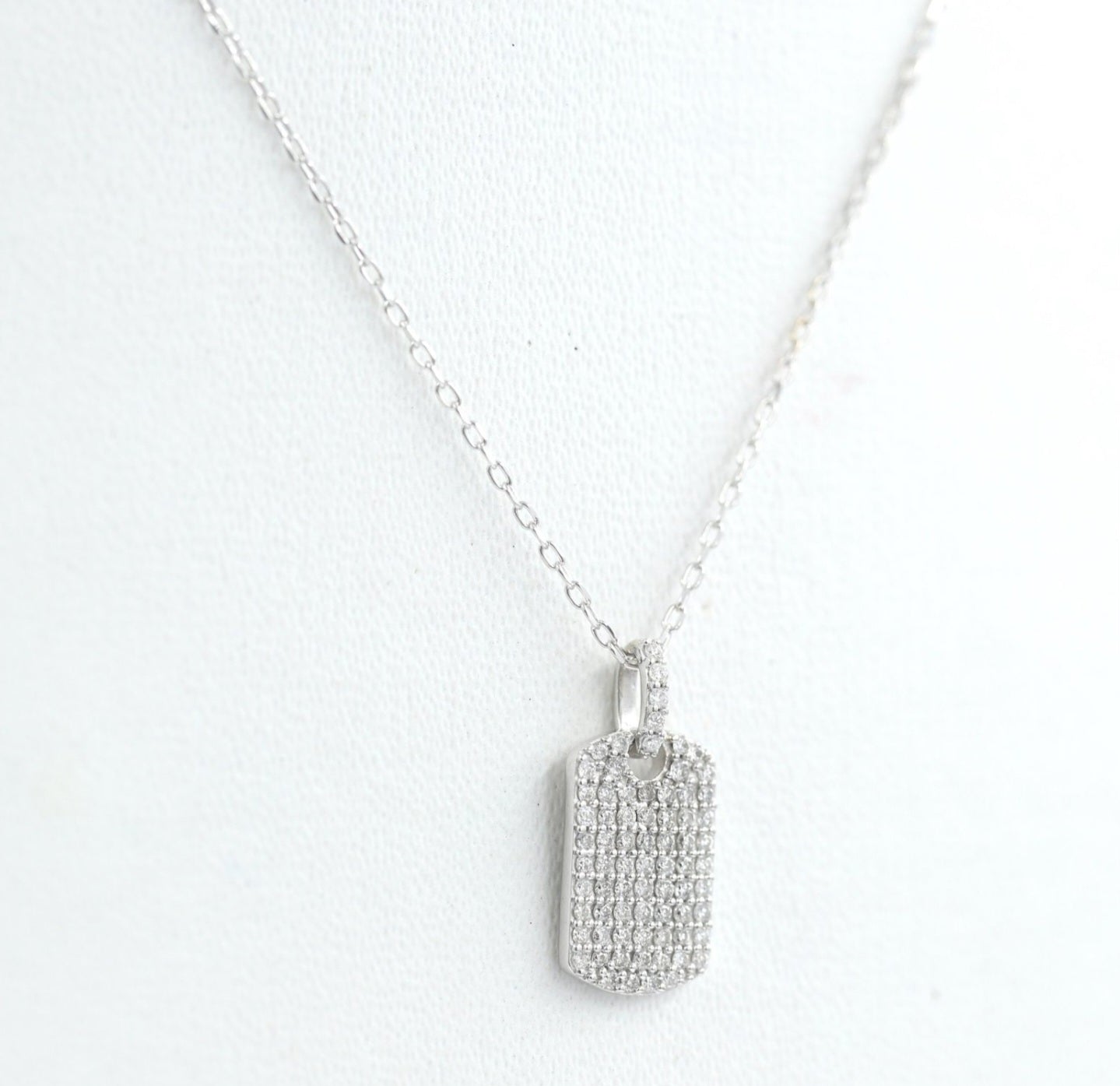 Collana con ciondolo in oro 18kt con diamanti naturali 0.33ct