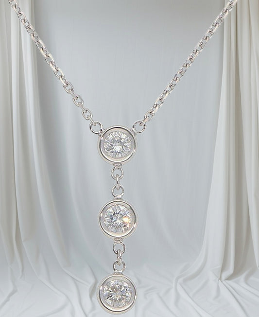 Collana trilogy in oro bianco 18k con diamanti naturali 0.45ct