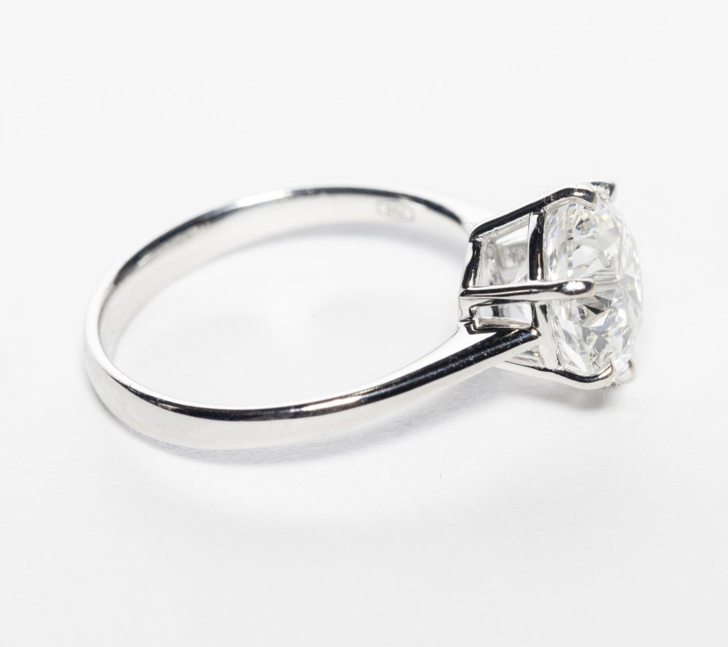 Anello solitario in oro bianco 18k e diamante naturale 1.70ct D IF